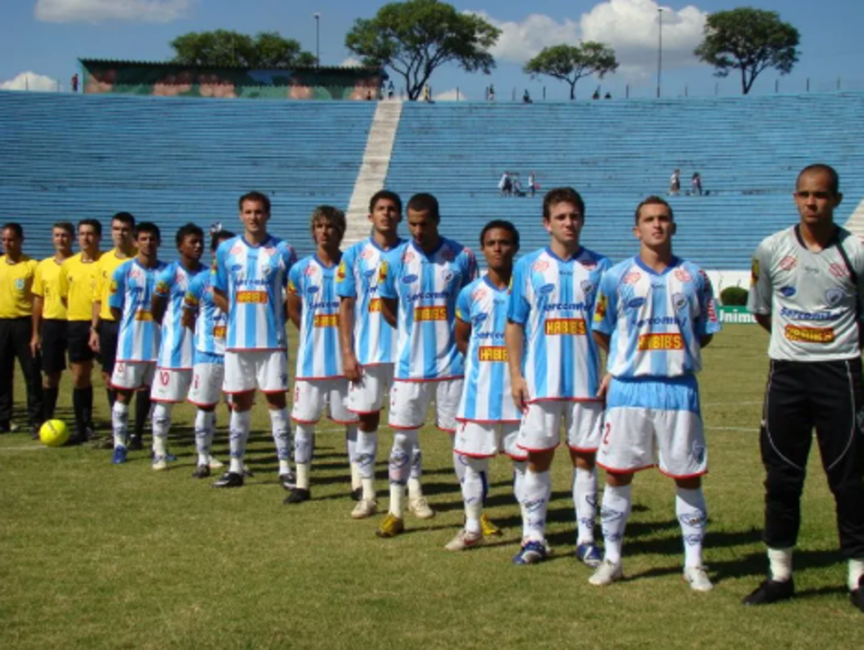 A SITUAÇÃO FICAVA CADA VEZ MAIS DIFÍCIL